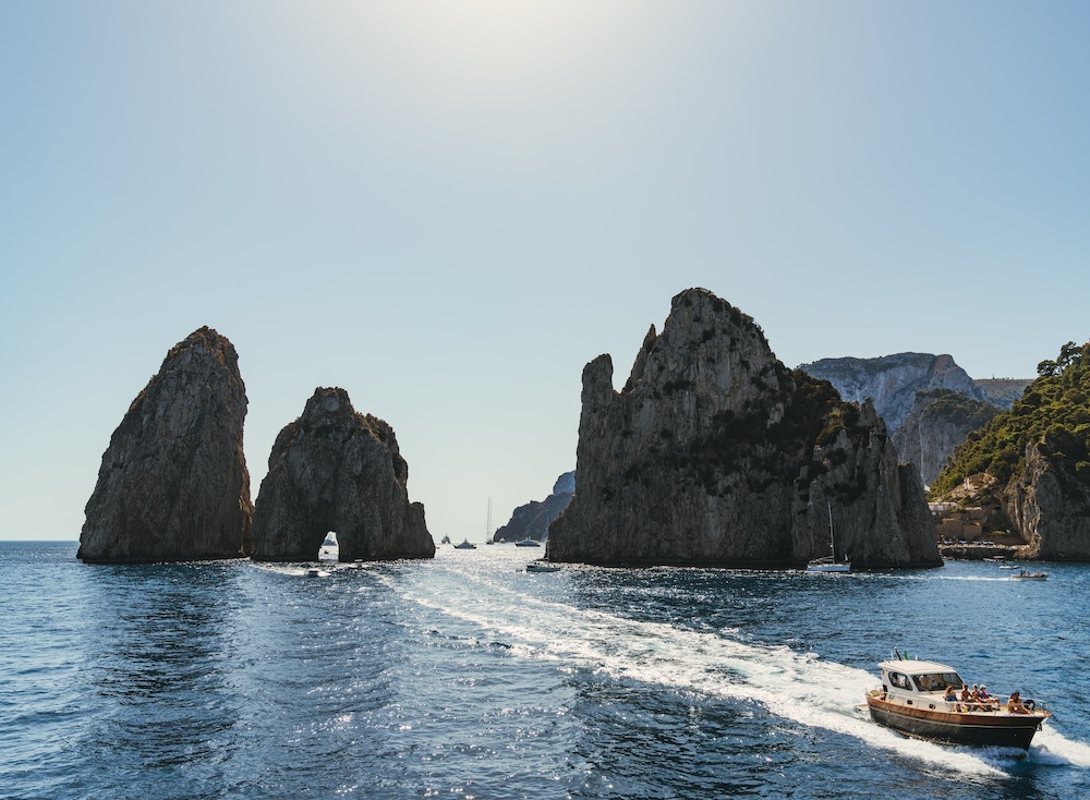 Vacanze a Capri: Un Paradiso nel Cuore del Mediterraneo