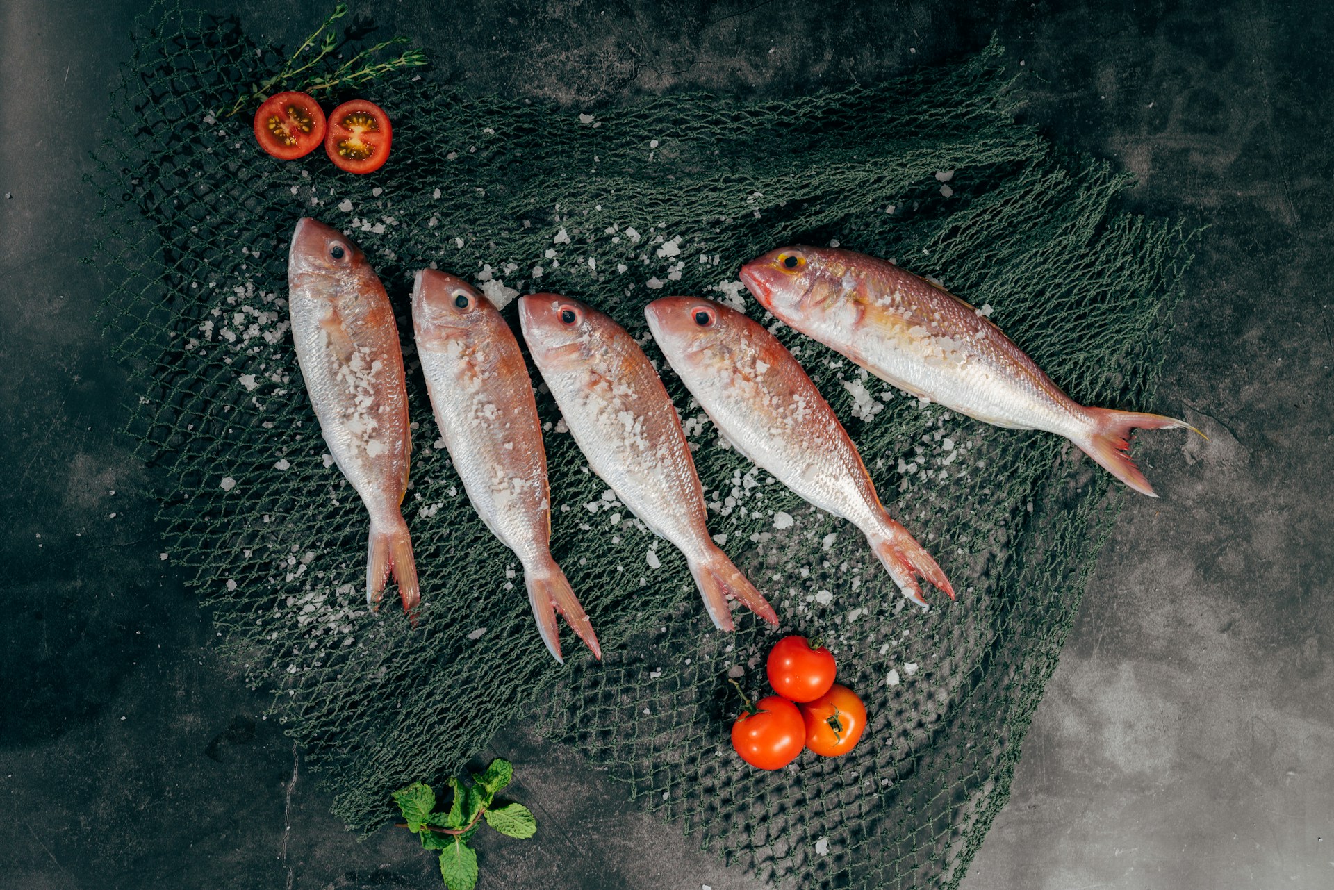 Quali sono i vantaggi di mangiare pesce? 